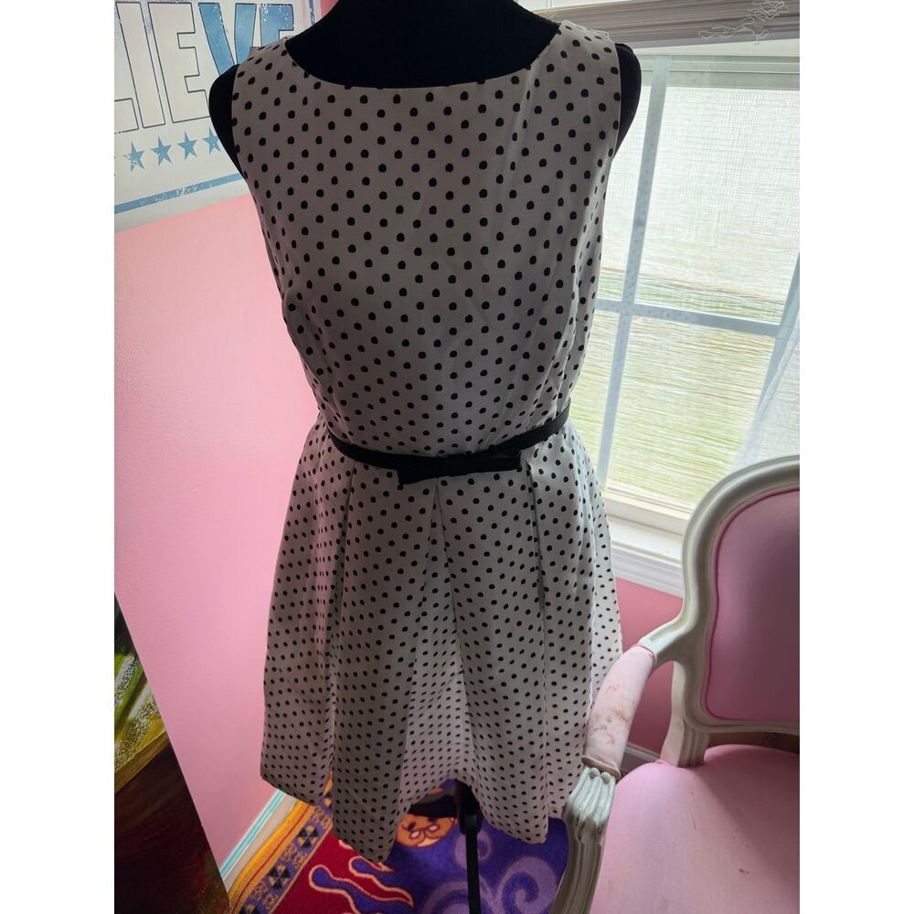 Danny & Nicole Polka Dot Fit & Flare Dress Size 6 White Black Belted Pleated